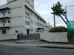仙台市宮城野区中野、中古一戸建ての中学校画像です