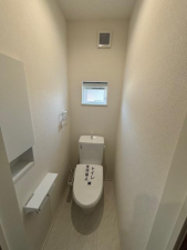 八千代市大和田新田、新築一戸建てのトイレ画像です