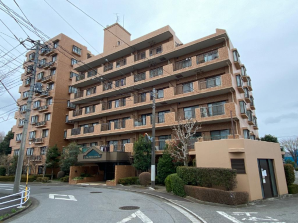 八千代市村上、マンションの外観画像です