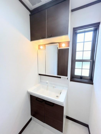 八千代市八千代台北、中古一戸建ての洗面画像です