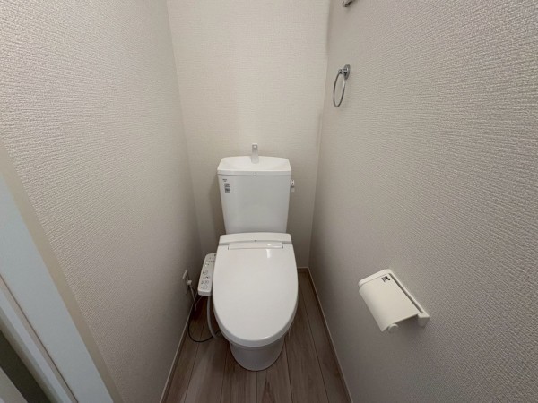 八千代市勝田台南、新築一戸建てのトイレ画像です