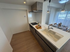 八千代市萱田町、マンションのキッチン画像です