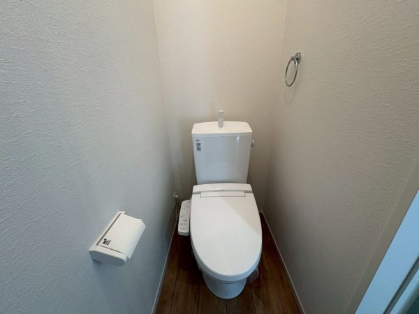 八千代市大和田、新築一戸建てのトイレ画像です