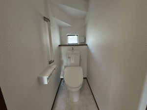 八千代市八千代台東、新築一戸建てのトイレ画像です