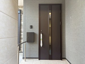 八千代市大和田新田、新築一戸建ての玄関画像です