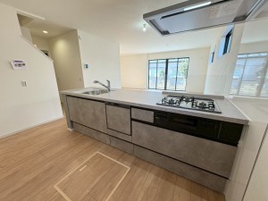 八千代市大和田新田、新築一戸建てのキッチン画像です