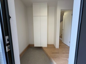 八千代市大和田新田、新築一戸建ての玄関画像です