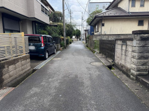八千代市八千代台東、土地の前面道路を含む現地写真画像です