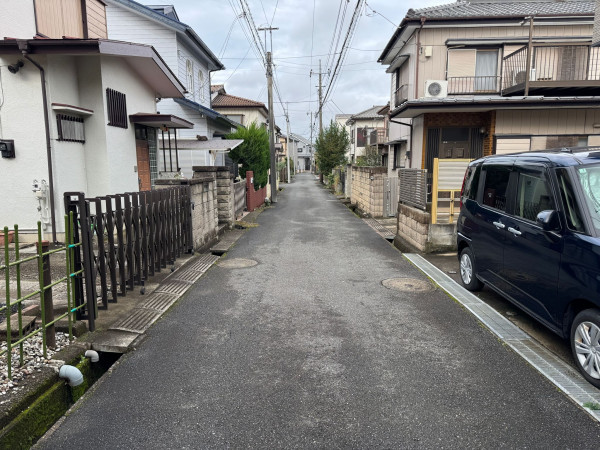 八千代市八千代台東、土地の前面道路を含む現地写真画像です