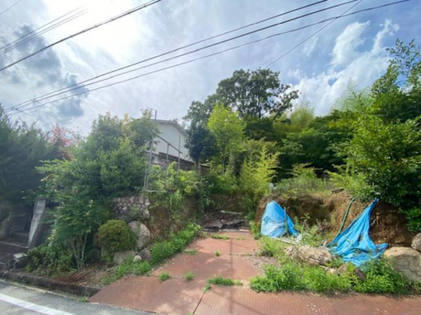 川西市長尾町、土地の画像です