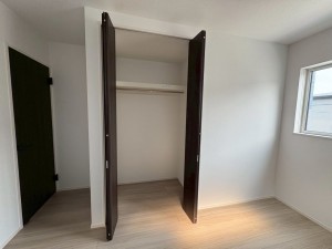 川西市多田院、新築一戸建ての収納画像です