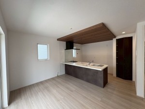 川西市多田院、新築一戸建ての居間画像です