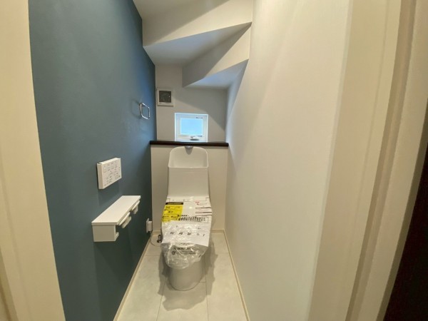 川西市多田院、新築一戸建てのトイレ画像です