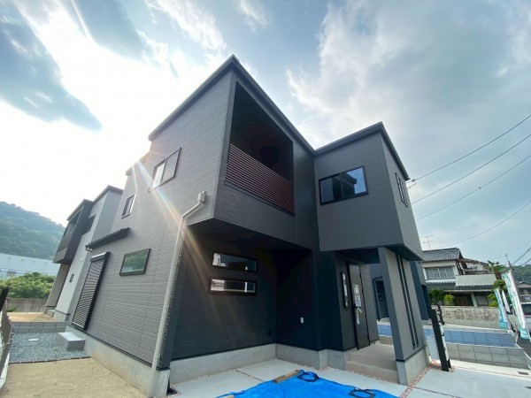 川西市多田院、新築一戸建ての外観画像です