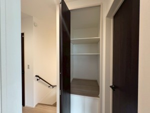 川西市多田院、新築一戸建ての収納画像です