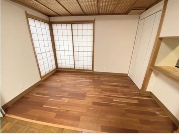 川西市花屋敷、中古一戸建ての居間画像です