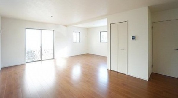 川西市大和、新築一戸建ての居間画像です