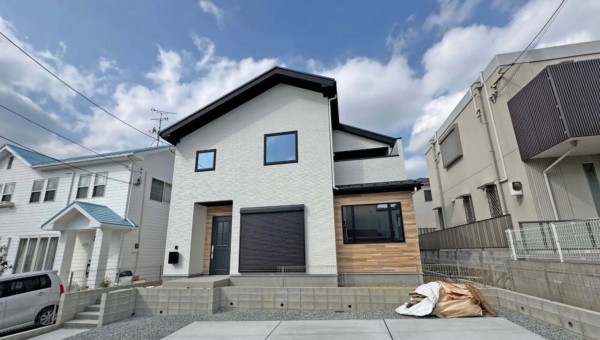 川西市水明台、新築一戸建ての外観画像です