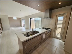 川西市鴬台、新築一戸建てのキッチン画像です