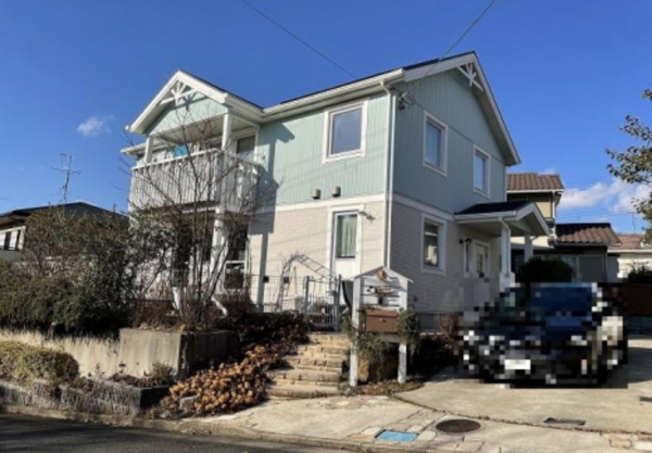 川西市丸山台、中古一戸建ての外観画像です