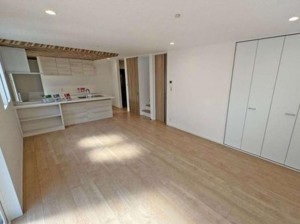 川西市緑台、新築一戸建ての居間画像です