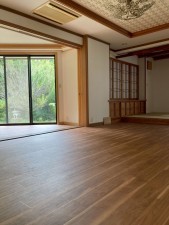 川西市矢問、中古一戸建ての居間画像です