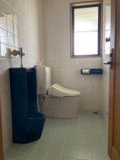 川西市矢問、中古一戸建てのトイレ画像です