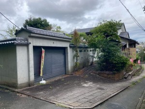 川西市矢問、中古一戸建ての外観画像です