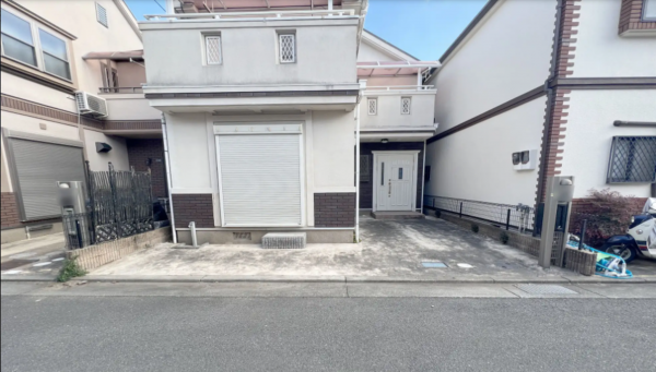 川西市出在家町、中古一戸建ての画像です