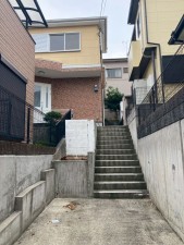 川西市錦松台、中古一戸建ての外観画像です