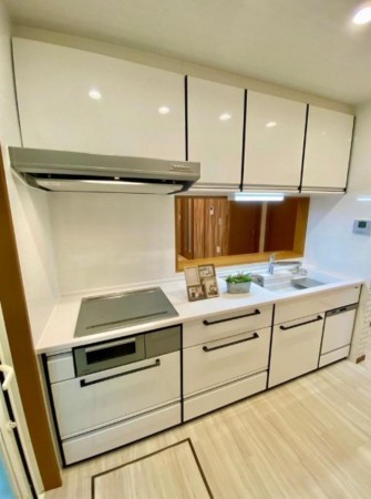 川西市錦松台、中古一戸建てのキッチン画像です