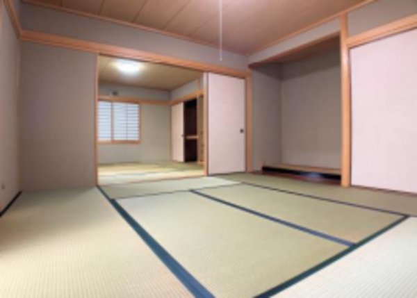川西市向陽台、中古一戸建ての画像です