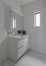 川西市緑台、新築一戸建ての洗面画像です