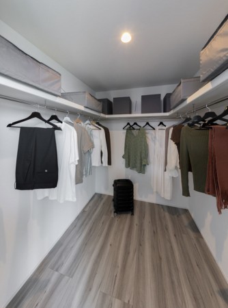 川西市緑台、新築一戸建ての収納画像です