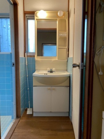 川西市東多田、中古一戸建ての洗面画像です