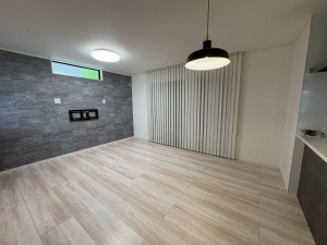 川西市鴬台、中古一戸建ての居間画像です