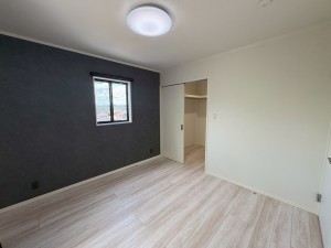 川西市鴬台、中古一戸建ての寝室画像です