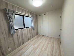 川西市鴬台、中古一戸建ての寝室画像です