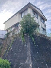 川西市湯山台、中古一戸建ての外観画像です