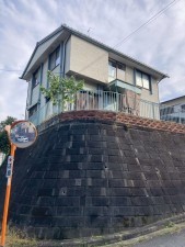 川西市湯山台、中古一戸建ての外観画像です