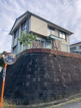 川西市湯山台、中古一戸建ての画像です