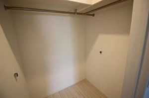 川西市東多田、マンションの収納画像です