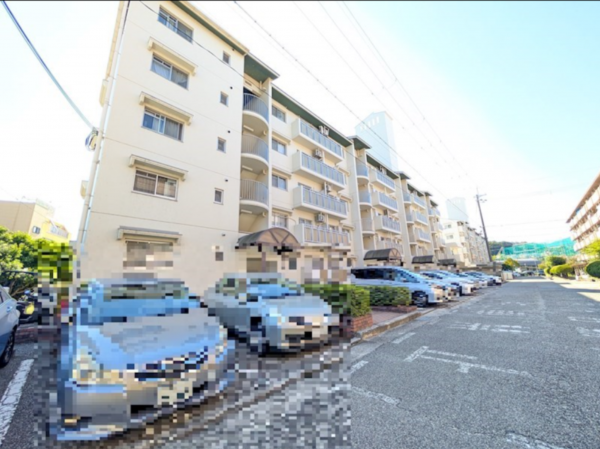 川西市多田桜木、マンションの画像です