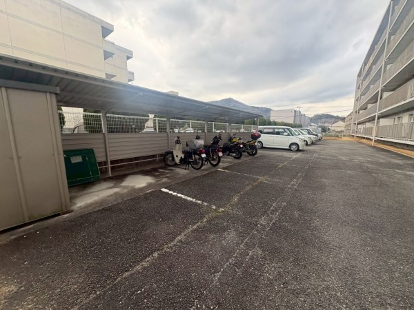 川西市清和台、マンションの画像です