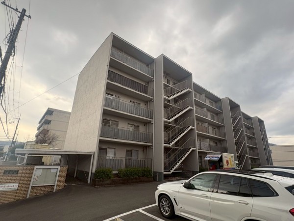 川西市清和台、マンションの画像です