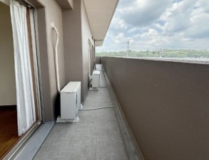 川西市見野、マンションのバルコニー画像です