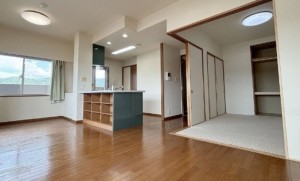 川西市見野、マンションの内装画像です