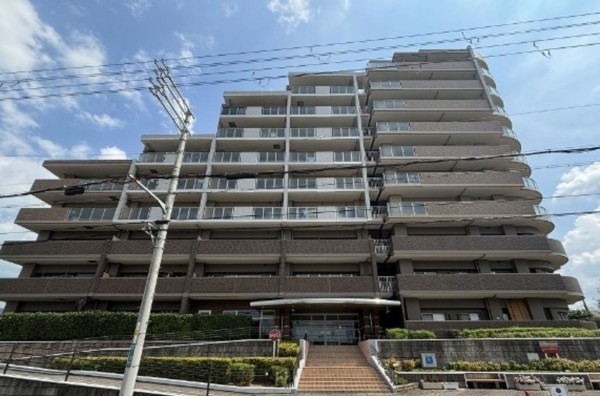 川西市見野、マンションの画像です