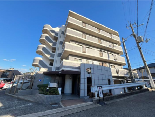 川西市南花屋敷、マンションの画像です