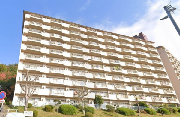 川西市向陽台、マンションの画像です